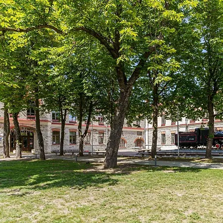 Near Old Town Apartment *